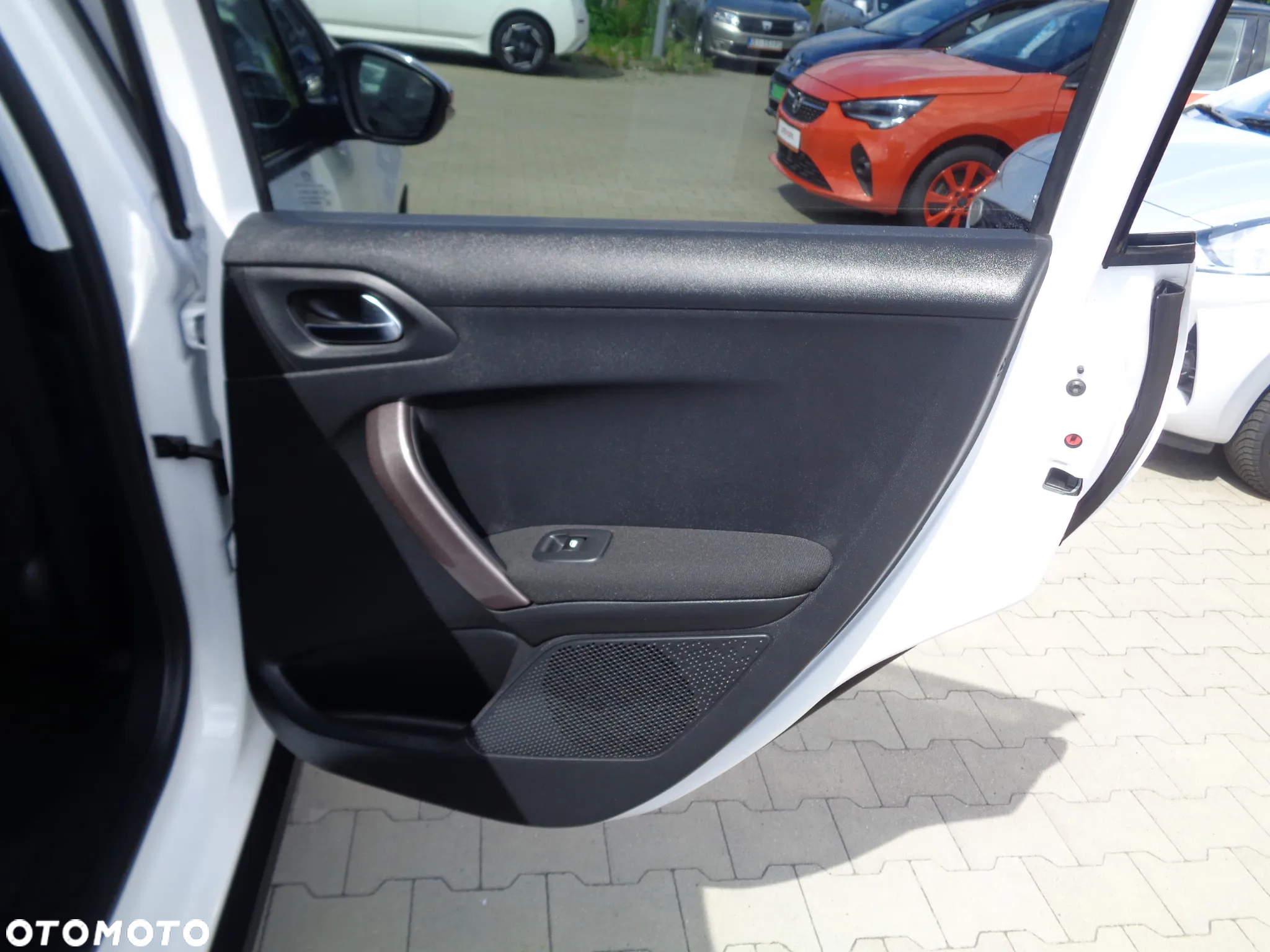 Peugeot 2008 1.2 Pure Tech Style - 18