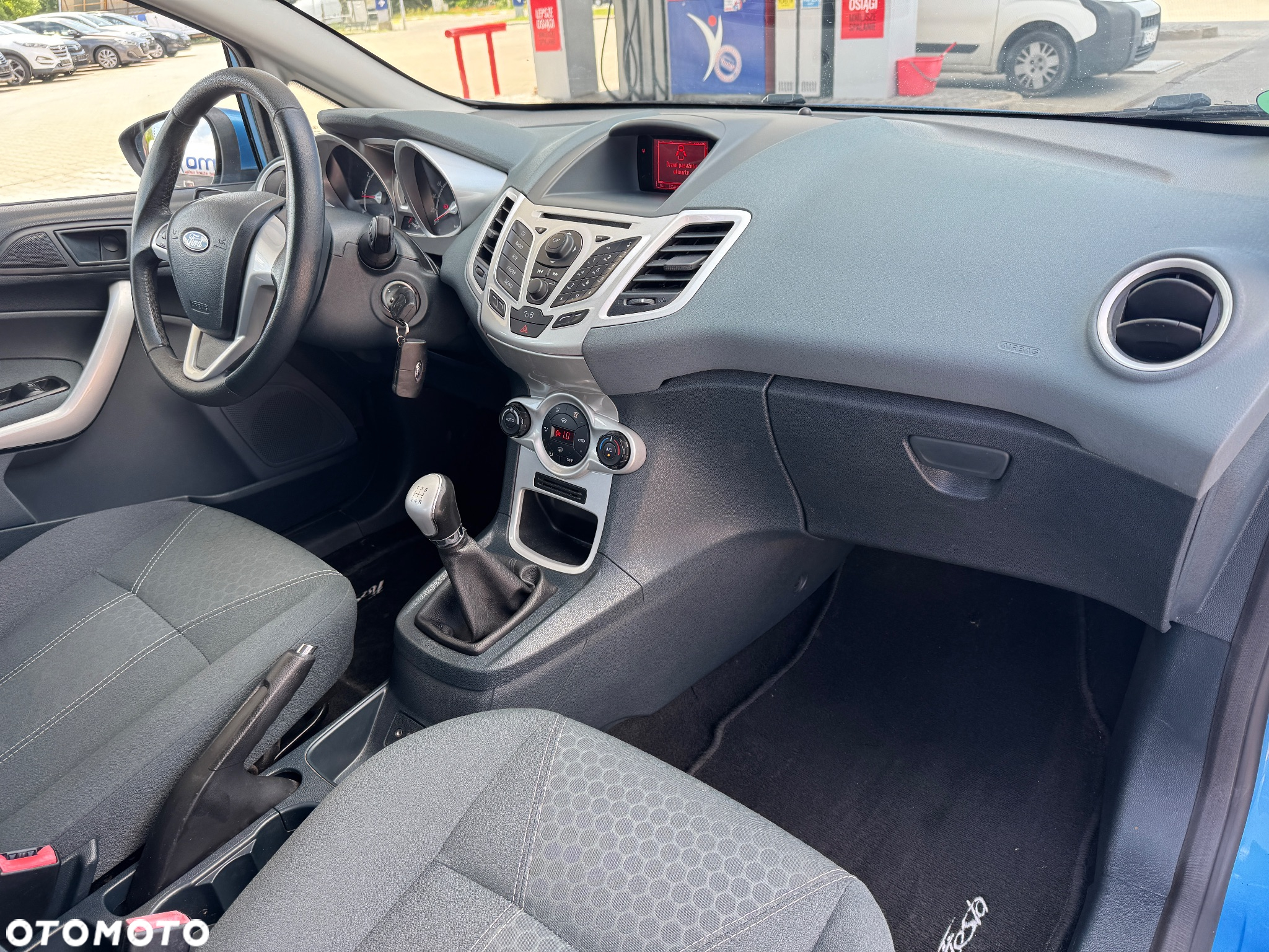 Ford Fiesta 1.4 Titanium EU6 - 8