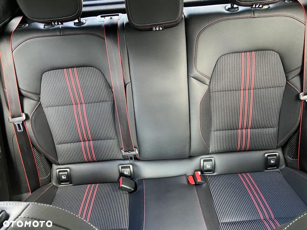 Renault Clio E-TECH 140 R.S LINE - 40