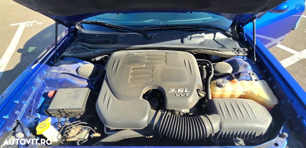 Dodge Challenger - 9