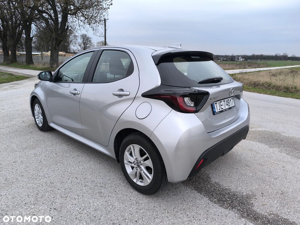 Mazda 2 Hybrid - 3