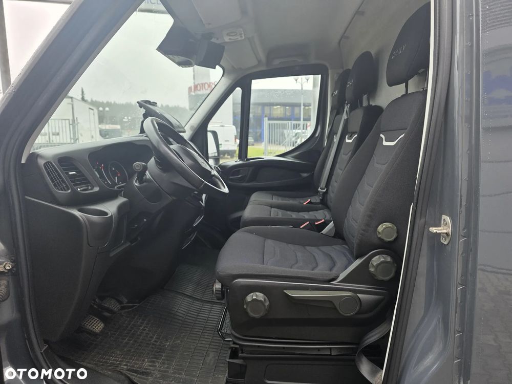 Iveco 35S16V L3H2 Średniak Krajowy Ledy Hak - 17