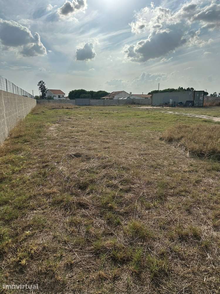 Terreno em Samora Correia - 2500m² com utilidades - Grande imagem: 5/12