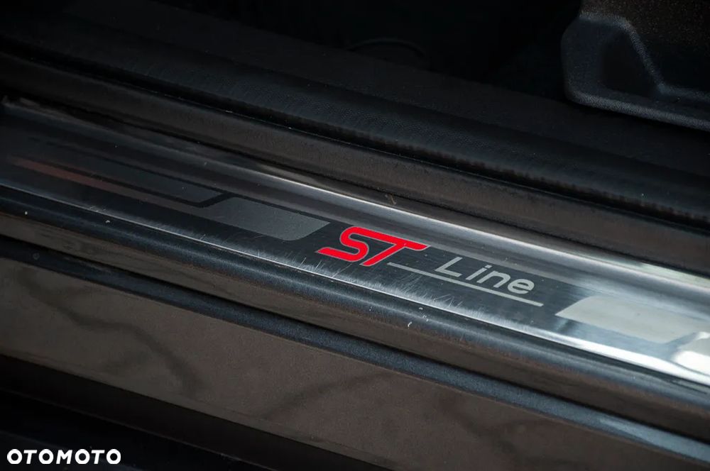 Ford Kuga 2.0 TDCi 4x4 ST-Line - 29