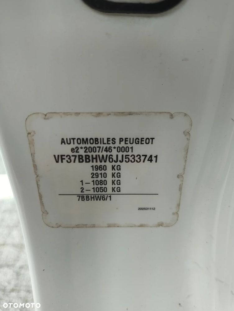 Peugeot PARTNER PO LIFT 1.6 HDI (90KM) 5-BIEGÓW KLIMA TEMPOMAT TABLET STAN IDEALNY FULL OPCJA BEZWYPADKOWY SERWIS KM NIE MA RDZY ! ! ! - 39