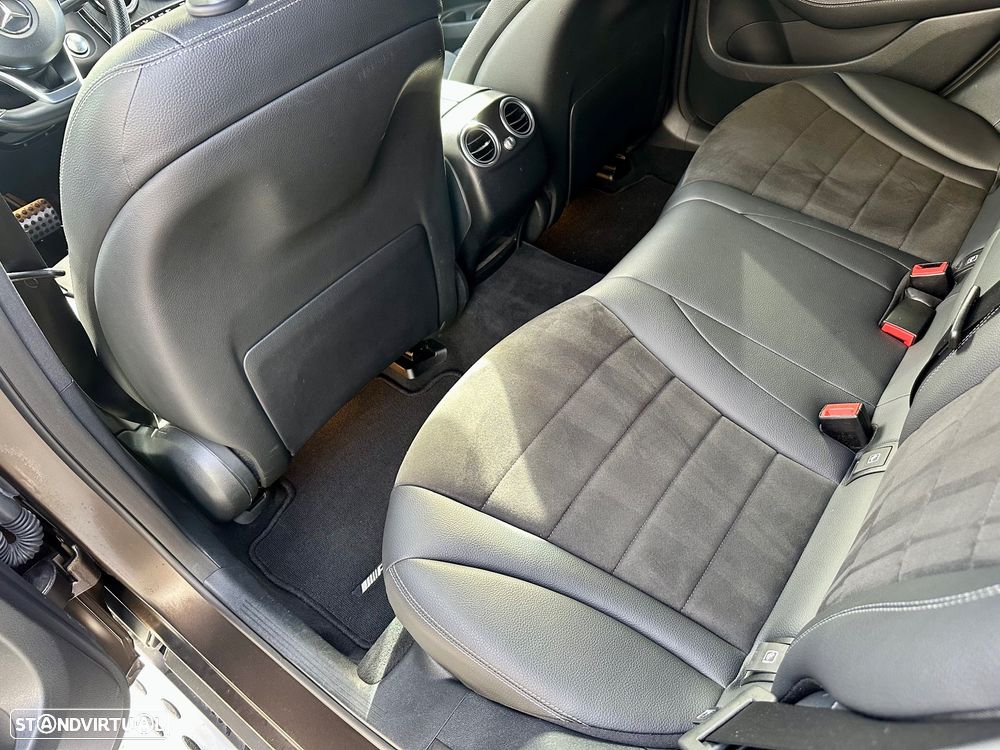 Mercedes-Benz GLC 300 e Coupe 4Matic 9G-TRONIC AMG Line - 48