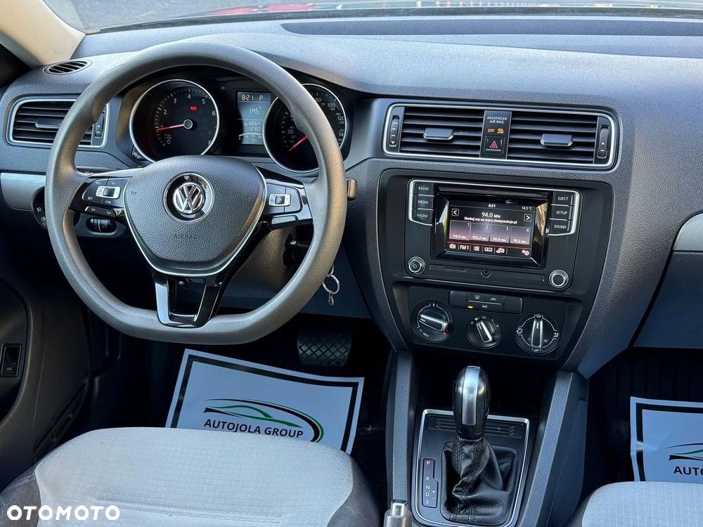 Volkswagen Jetta 1.4 TSI BMT Highline DSG - 12