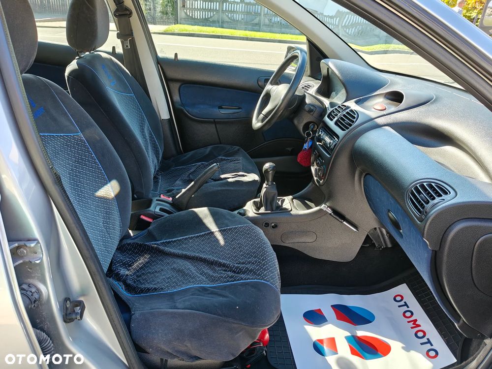Peugeot 206 1.4 XR Presence - 27