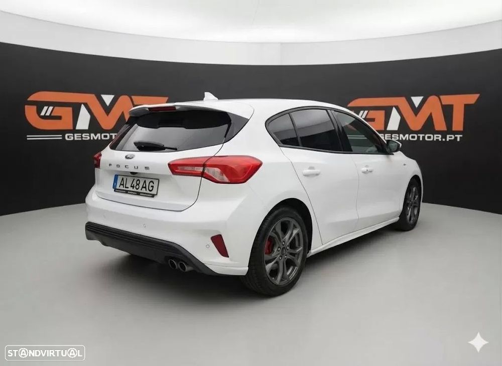 Ford Focus 1.0 EcoBoost MHEV ST-Line X - 4