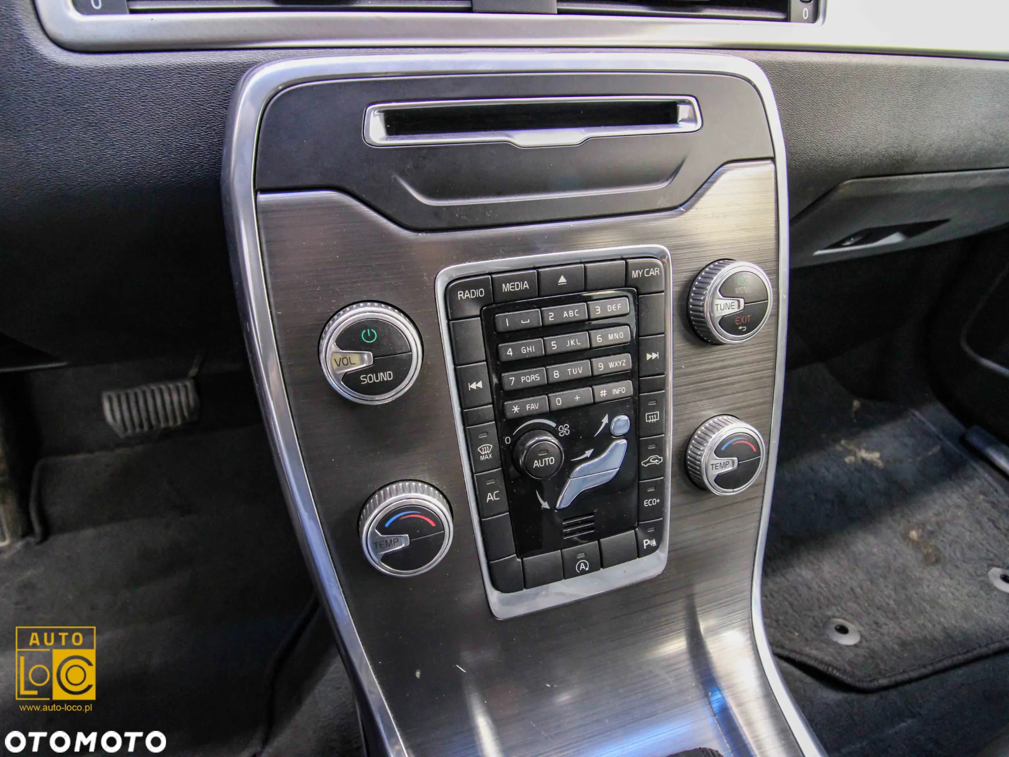 Volvo V70 T5 Geartronic Momentum - 14