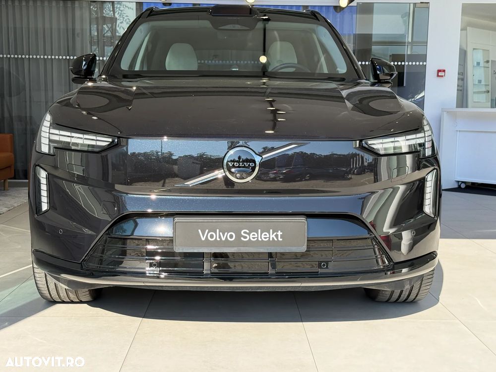 Volvo EX90 - 3
