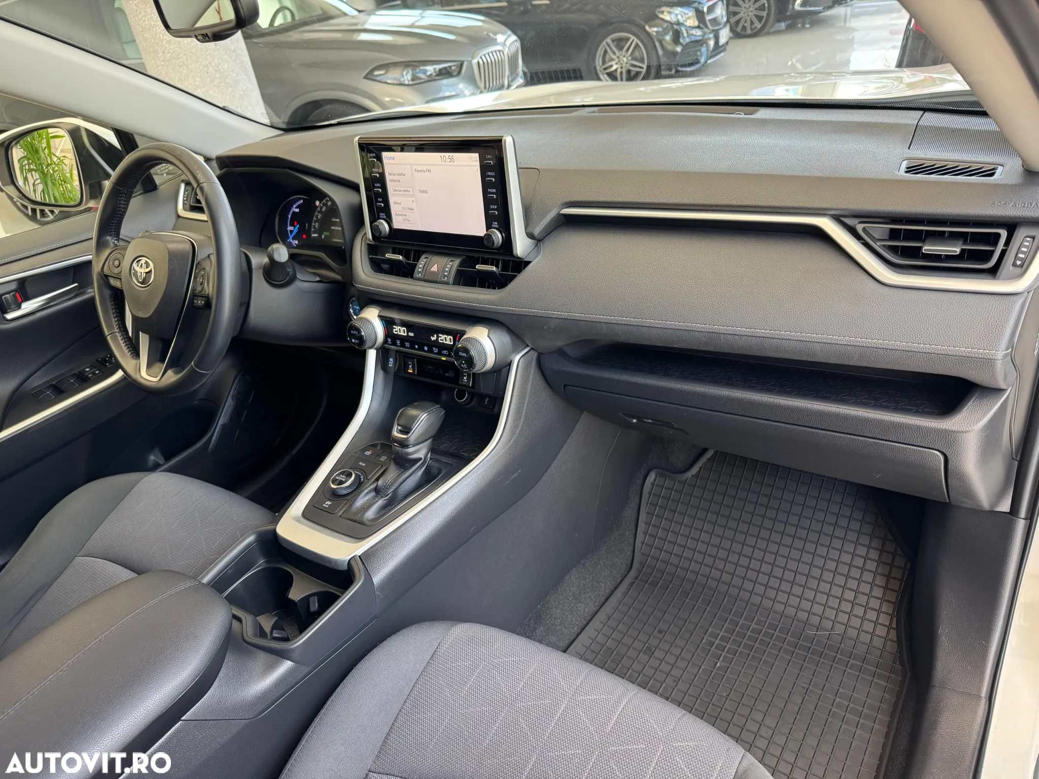 Toyota RAV4 - 14