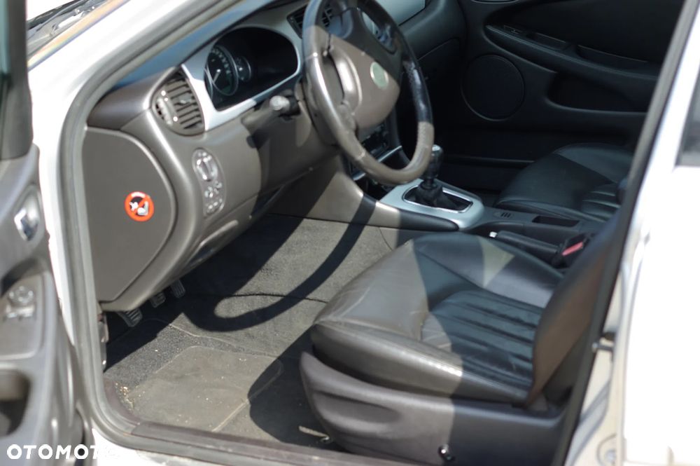 Jaguar X-Type 2.5 V6 4x4 - 5