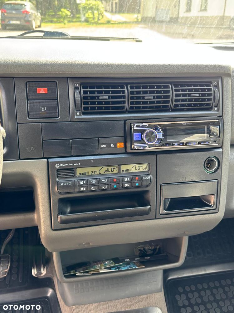 Volkswagen Transporter Mixt - 31