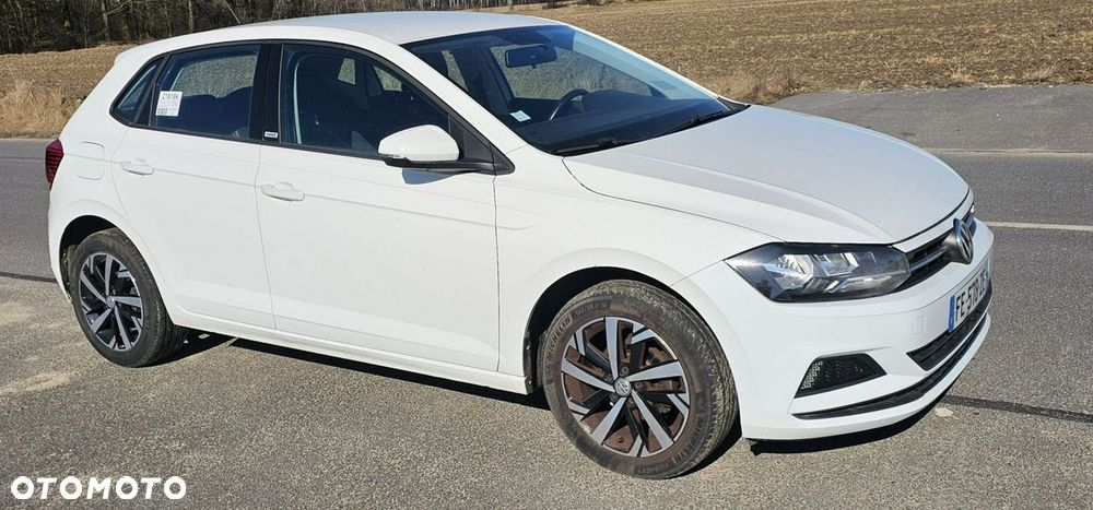 Volkswagen Polo - 2