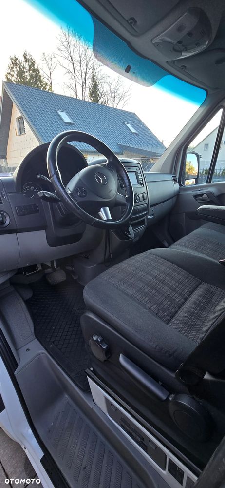 Mercedes-Benz Sprinter 319 - 13