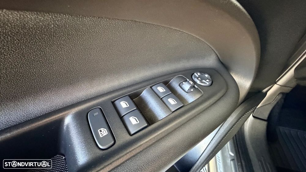 Jeep Avenger 1.2 T3 48V 4xe Hybrid eAWD Auto Upland - 28
