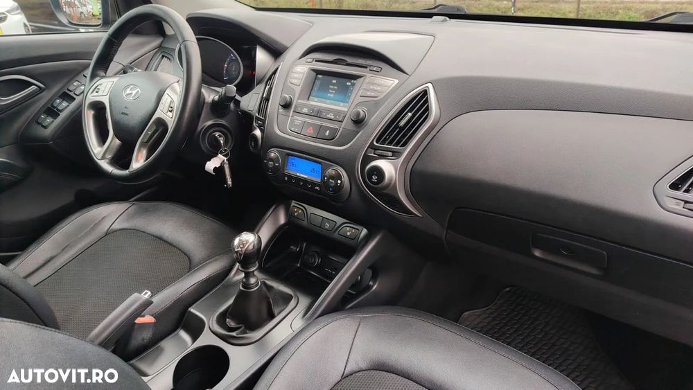 Hyundai ix35 2.0 CRDI 4WD Premium - 14