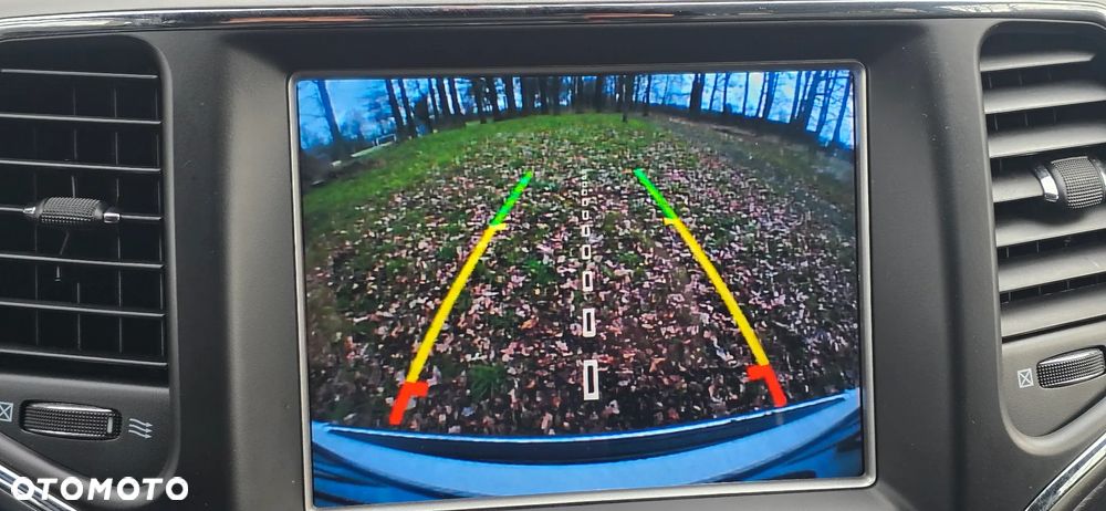 Jeep Grand Cherokee - 36