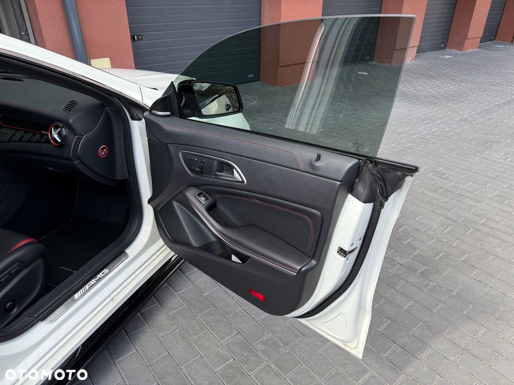 Mercedes-Benz CLA 45 AMG 4-Matic - 18
