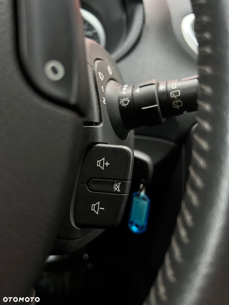 Renault Clio - 25
