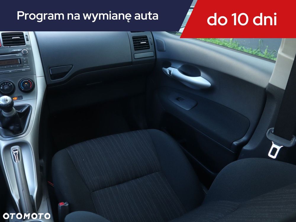 Toyota Auris - 10