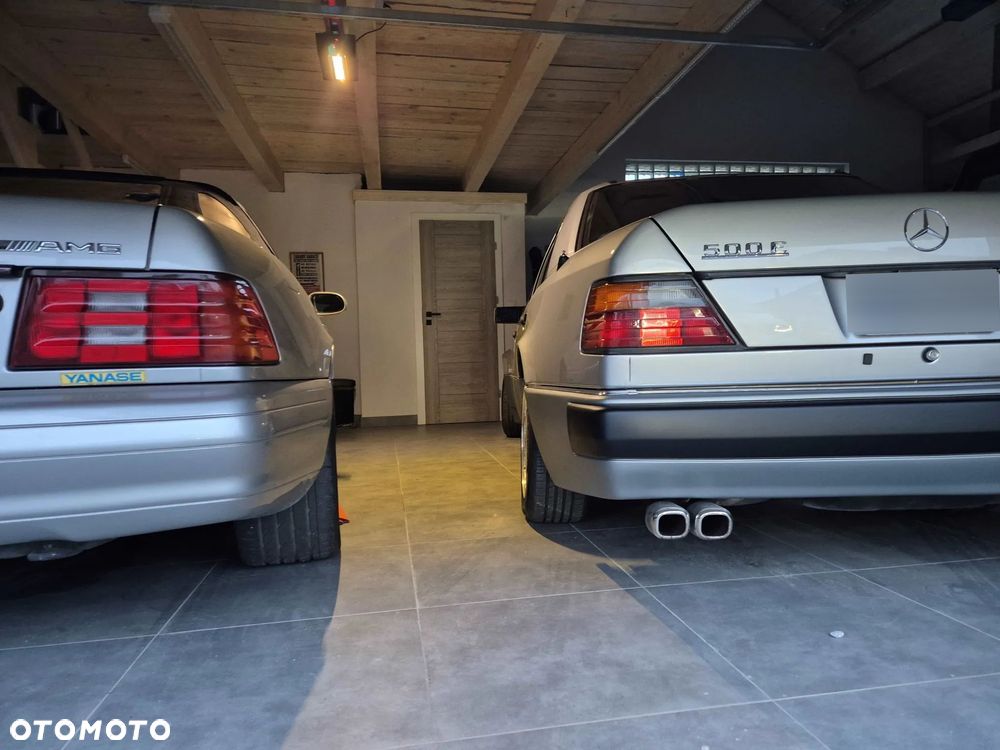 Mercedes-Benz W124