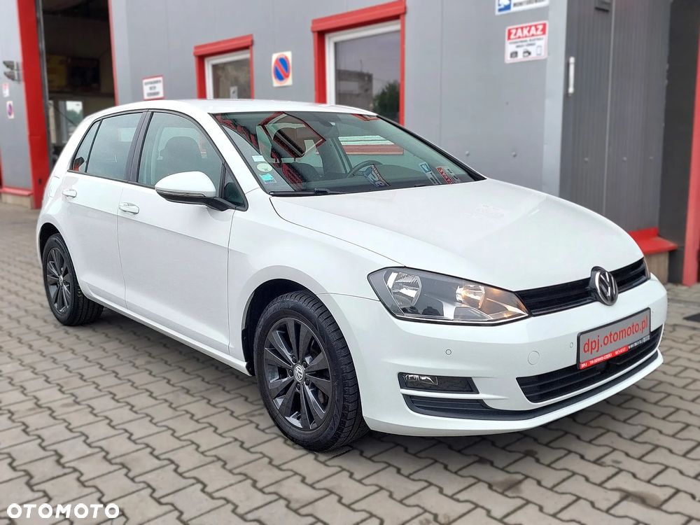 Volkswagen Golf - 5