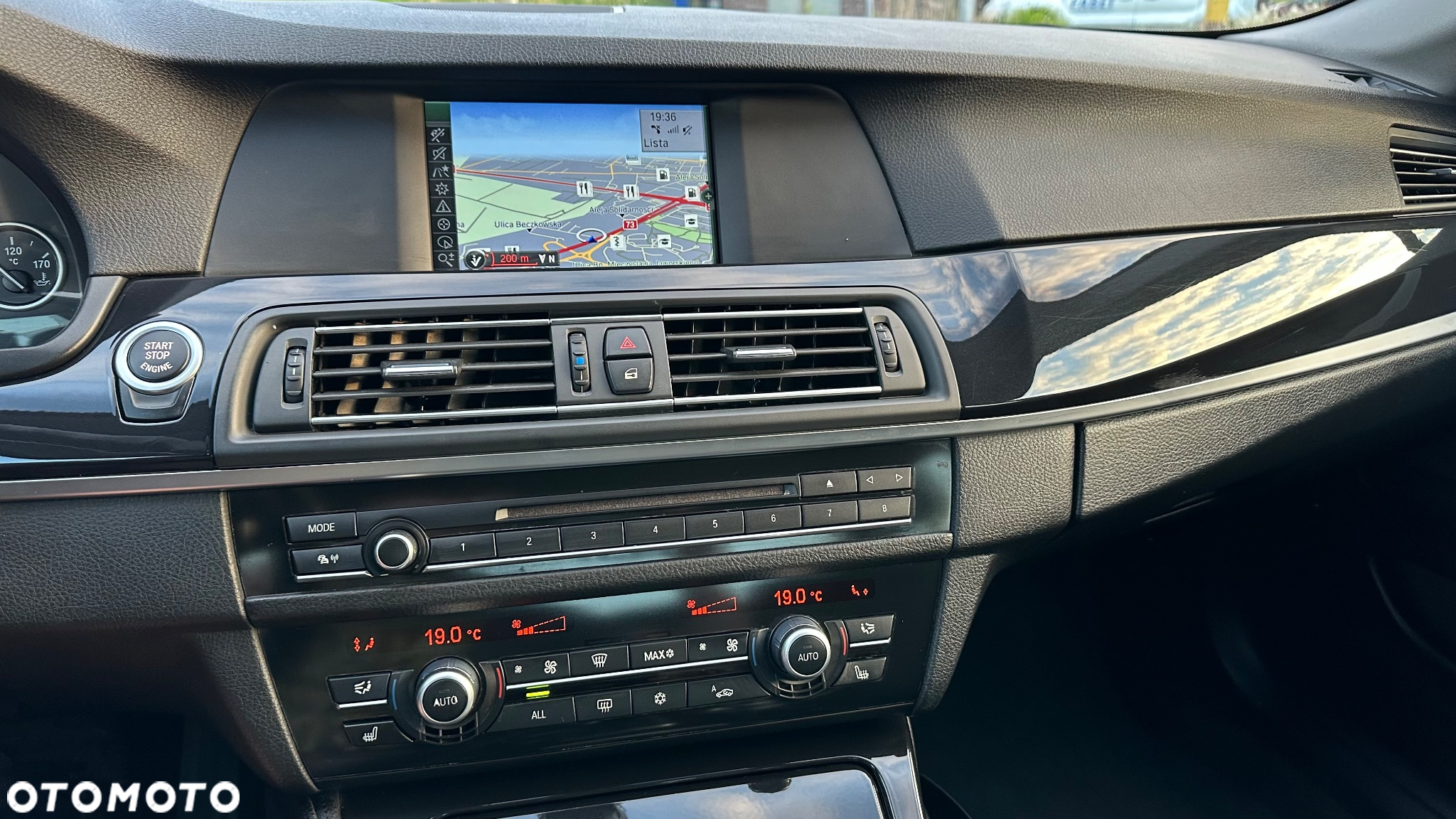 BMW Seria 5 523i Sport-Aut - 8