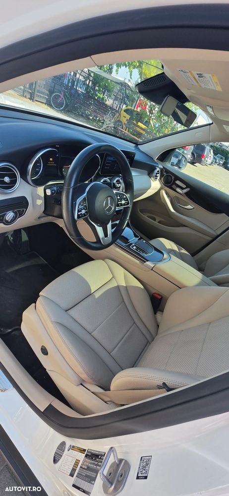 Mercedes-Benz GLC 300 4MATIC 9G-TRONIC AMG Line Plus - 13
