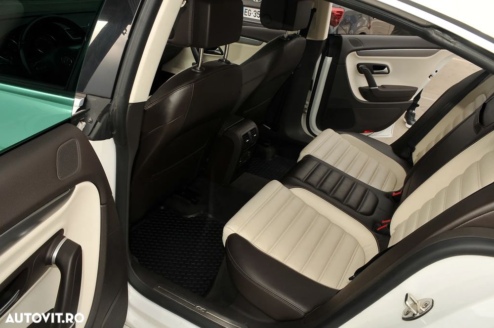Volkswagen Passat CC - 16