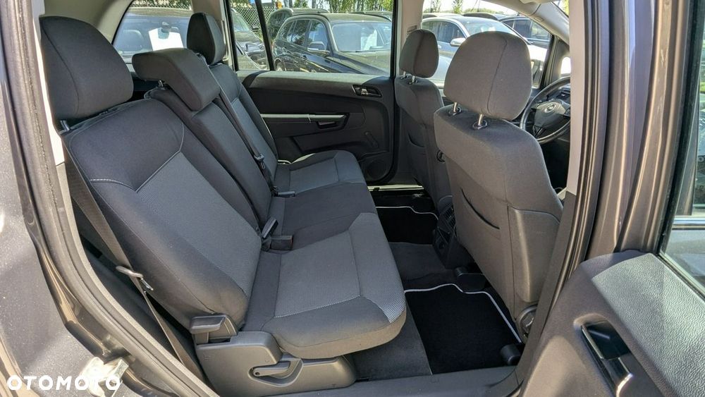 Opel Zafira - 18