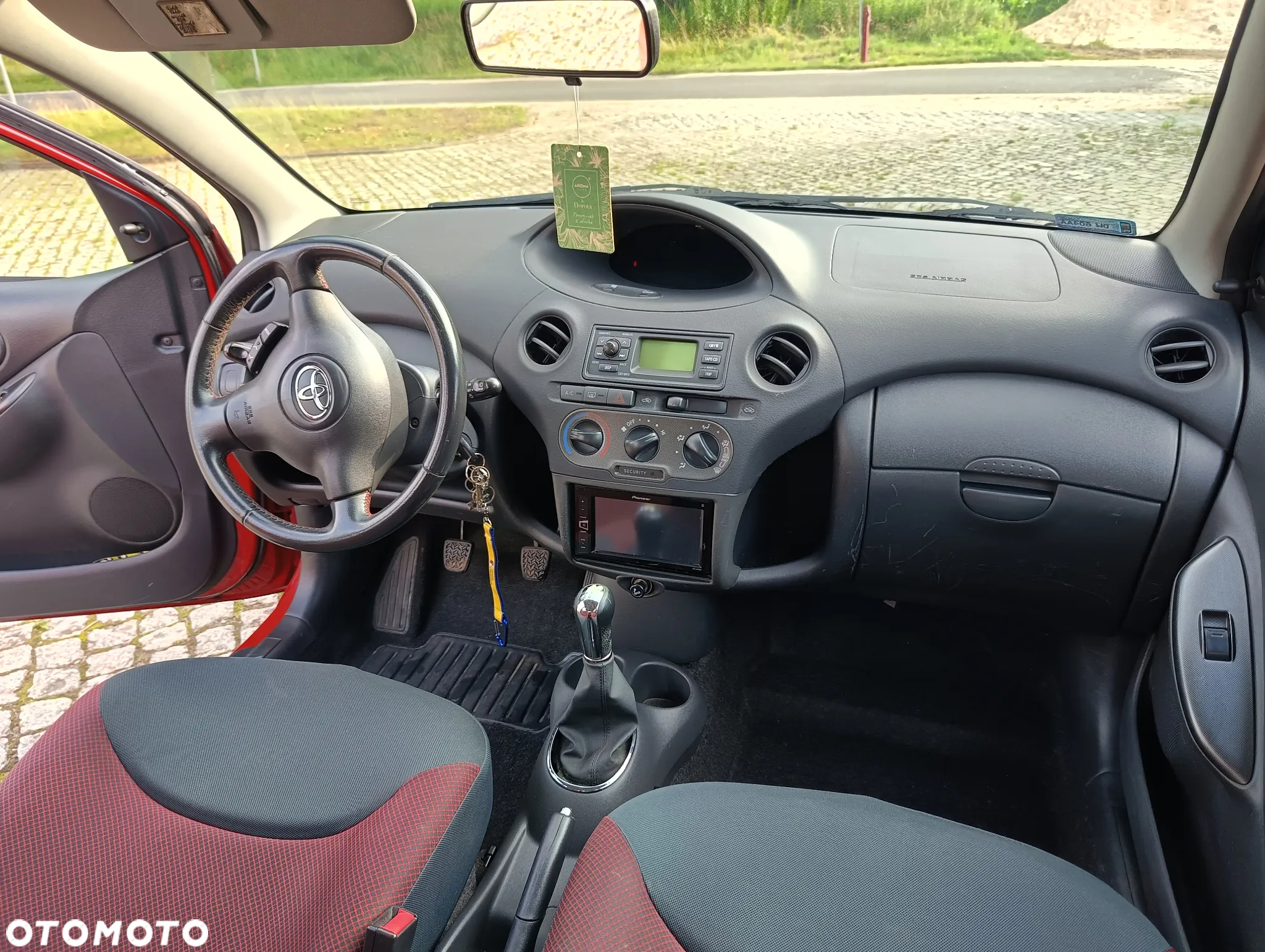 Toyota Yaris - 2