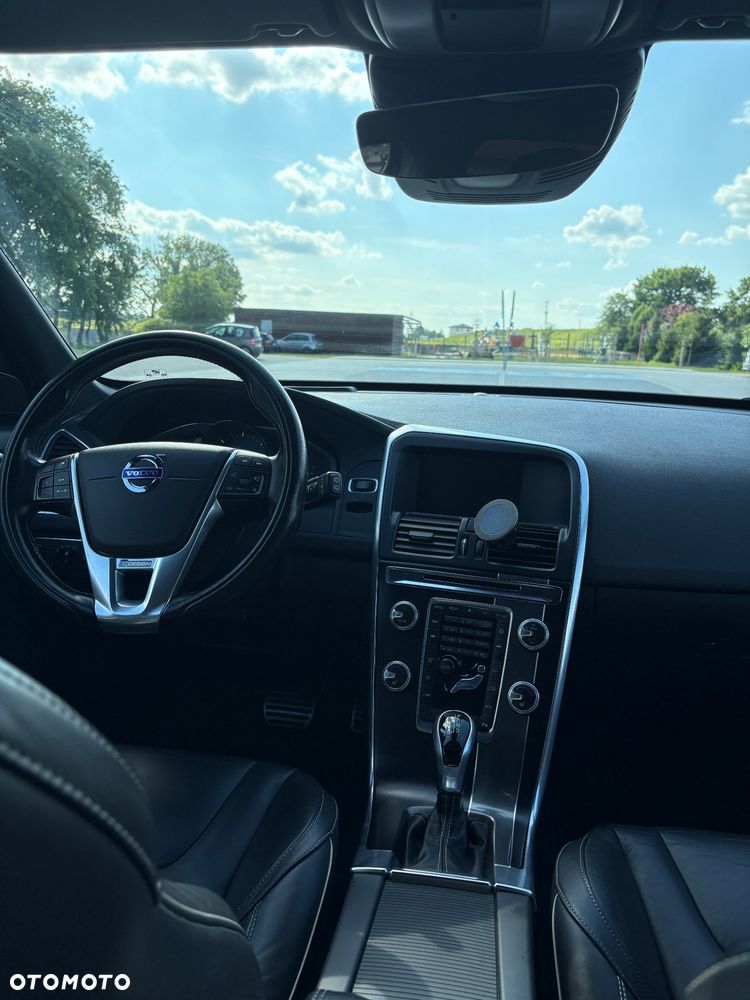 Volvo XC 60 D4 Drive-E R-Design Momentum - 27