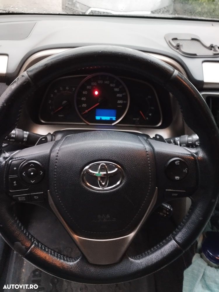Toyota RAV4 2.2 D-4CAT 4WD Aut Executive - 7