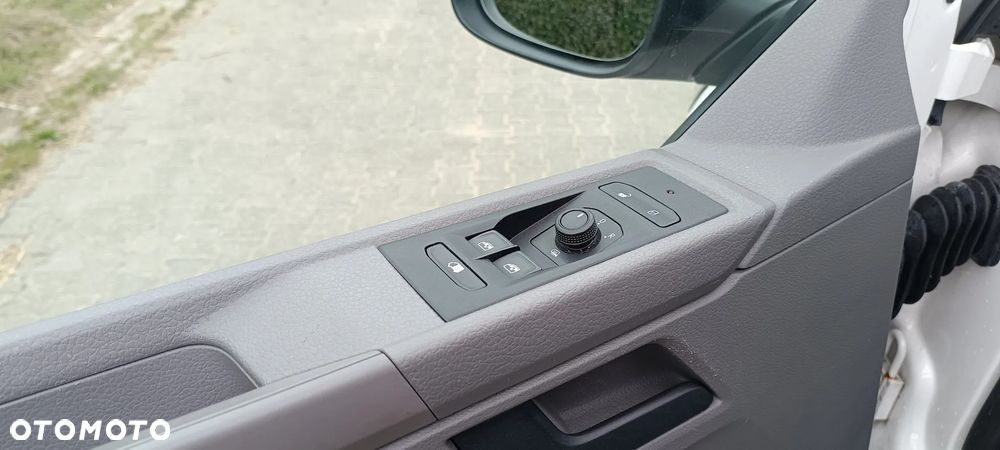 Volkswagen Transporter - 13