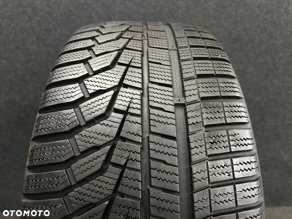 Hankook Winter Icept EVO2 245/45/18 100V XL 1szt. - 2