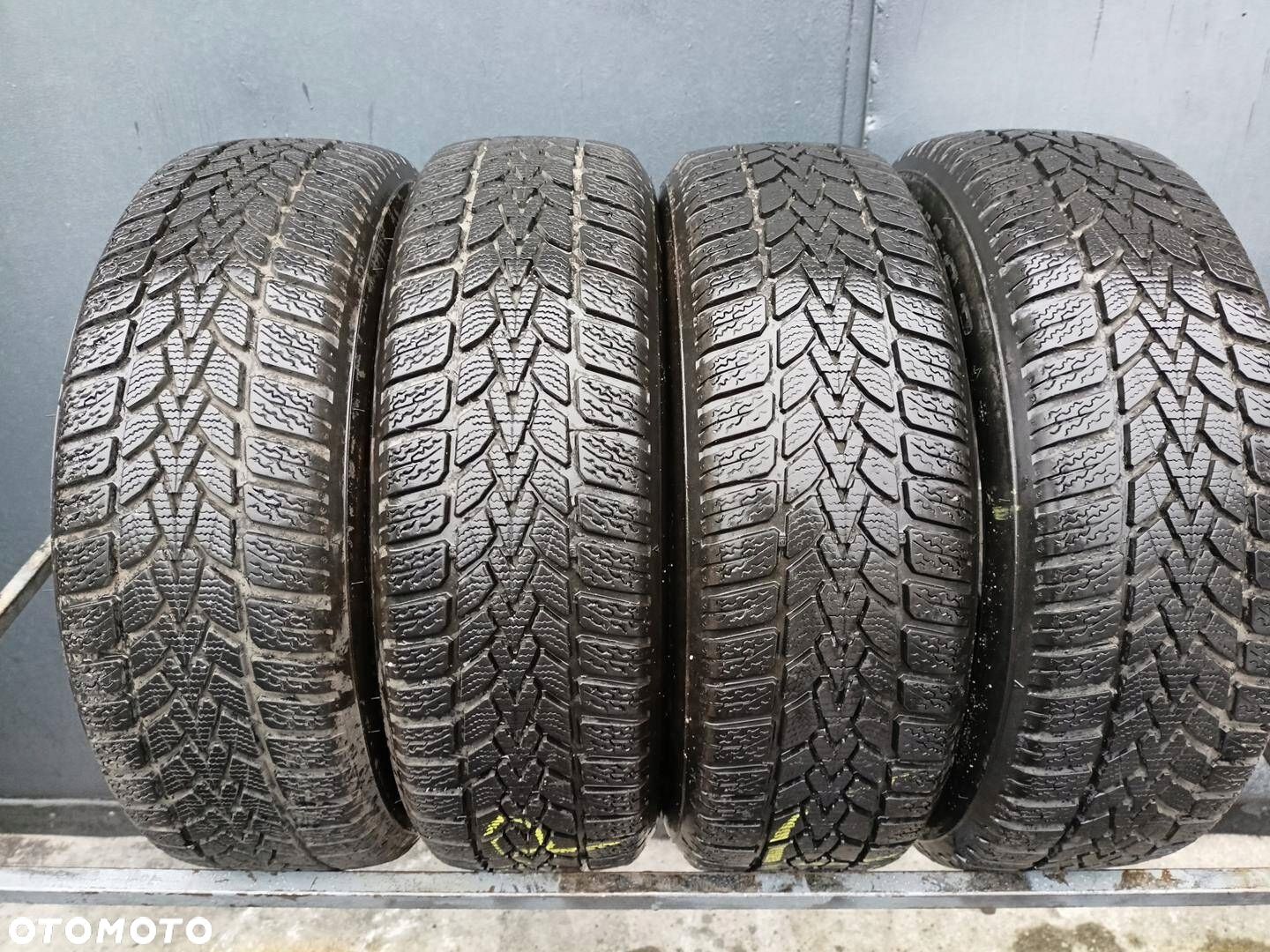 185/60R15 Dunlop Winter Response 2 komplet opon zima 7,1mm - 1