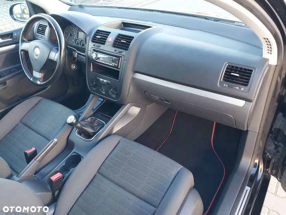 Volkswagen Golf V 1.6 Comfortline - 17