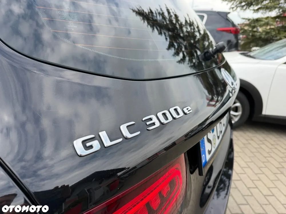 Mercedes-Benz GLC 300 e 4-Matic - 11