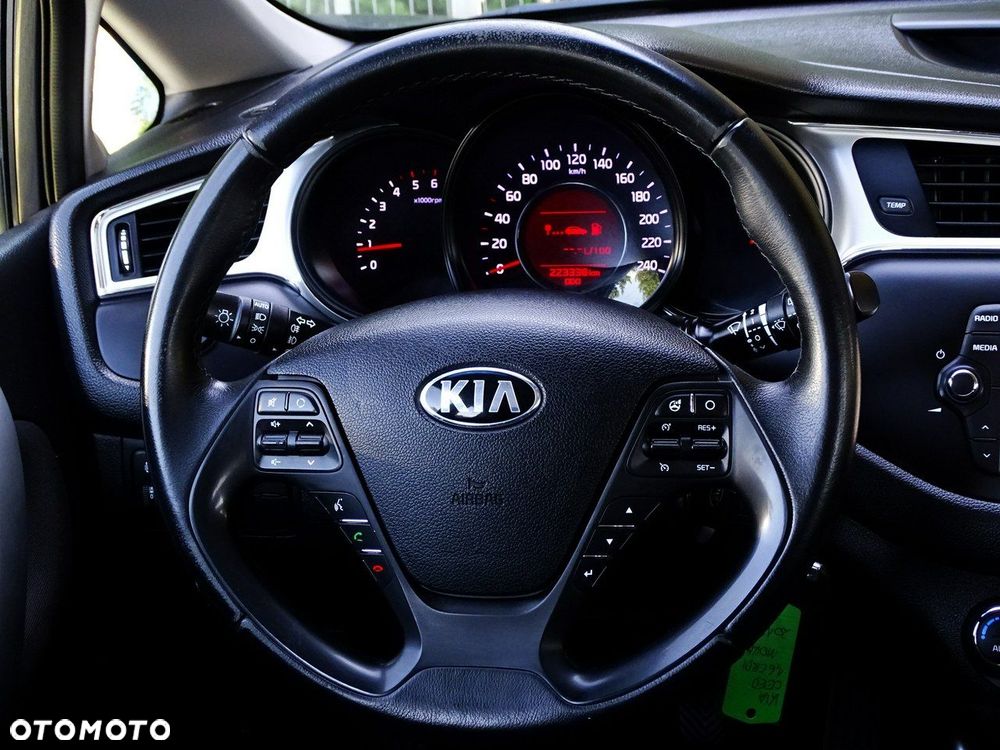 Kia Ceed - 26