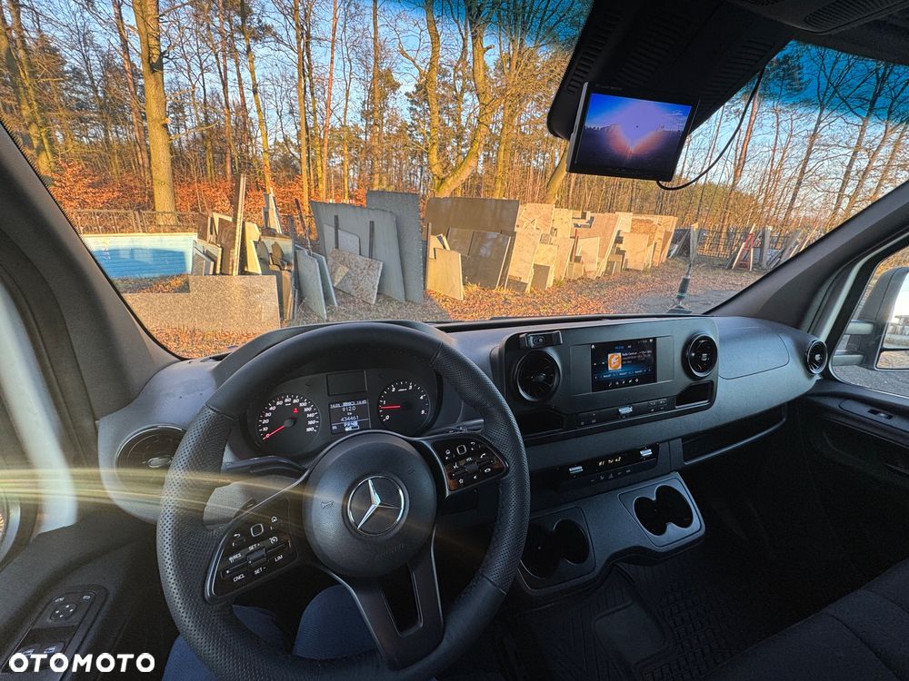 Mercedes-Benz Sprinter - 17
