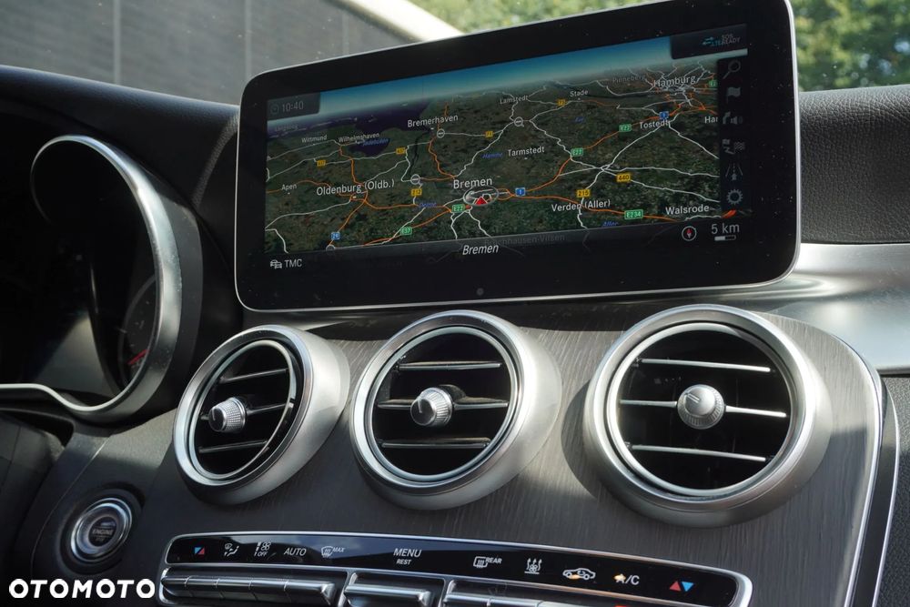 Mercedes-Benz Klasa C 300 de 9G-TRONIC - 25