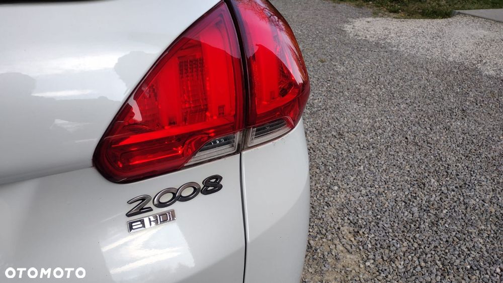 Peugeot 2008 e-HDi FAP 115 STOP & START Allure - 14