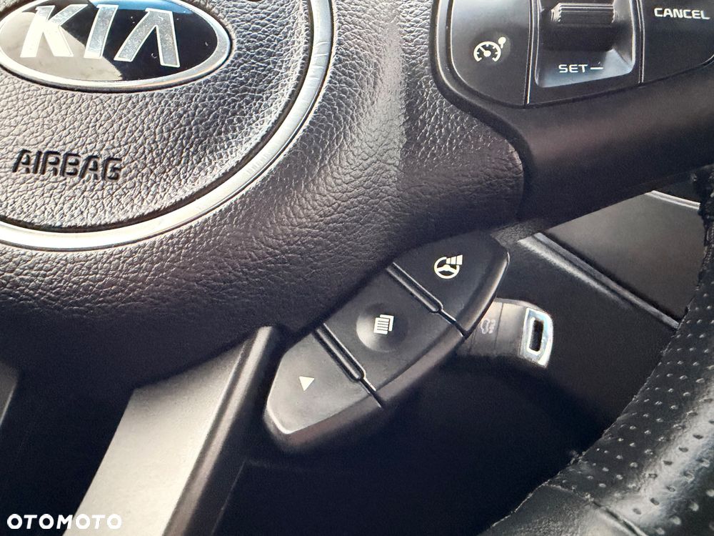 Kia Carens 1.6 GDI XL 7os - 33