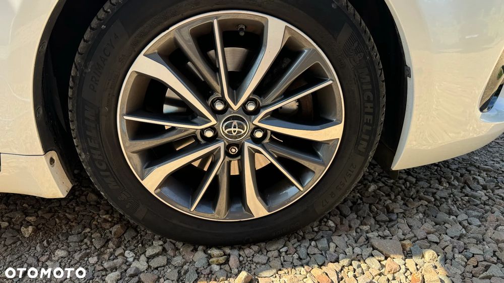 Toyota Avensis 2.0 D-4D Premium - 14