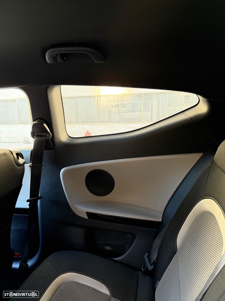 Kia Ceed S Coupé 1.6 CRDi TX - 13