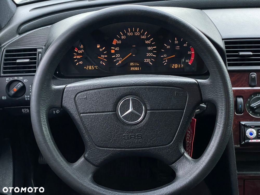 Mercedes-Benz Klasa C 220 T CDI Classic - 35