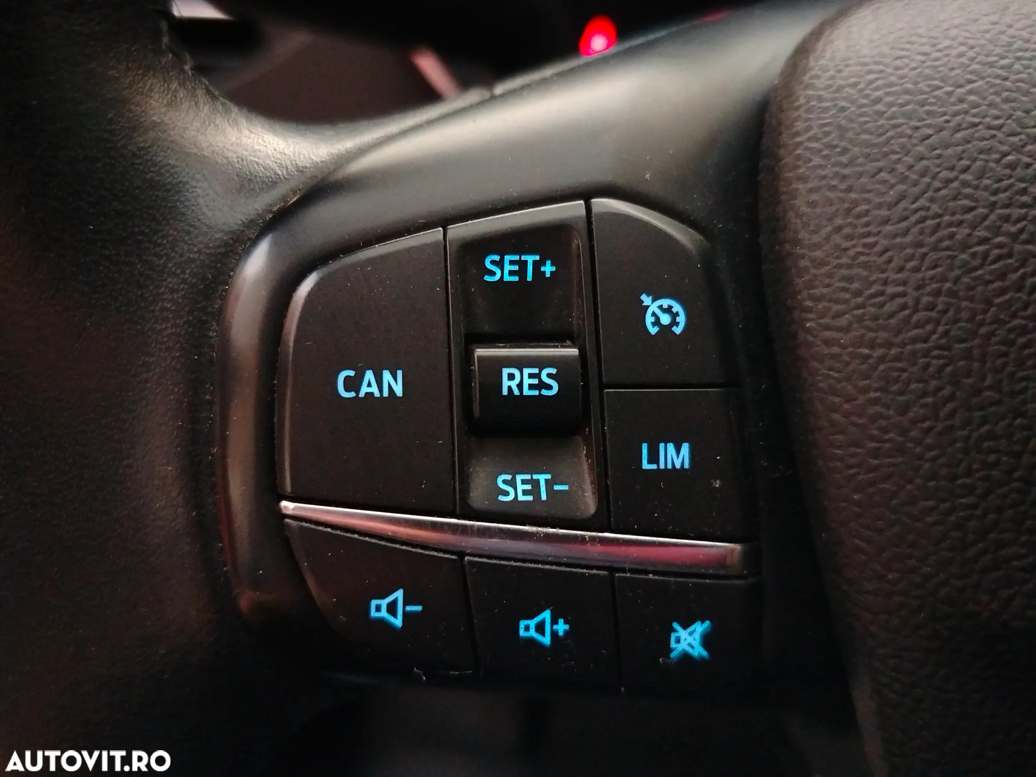 Ford Focus 1.5 EcoBlue Connected - 23
