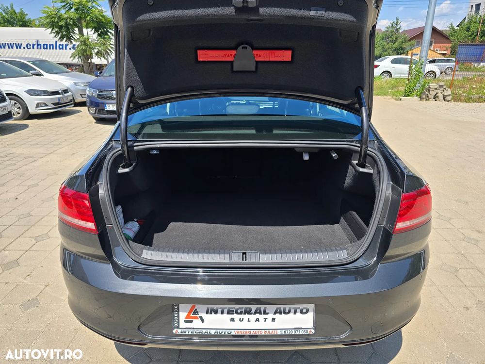 Volkswagen Passat 1.5 TSI ACT DSG Comfortline - 32